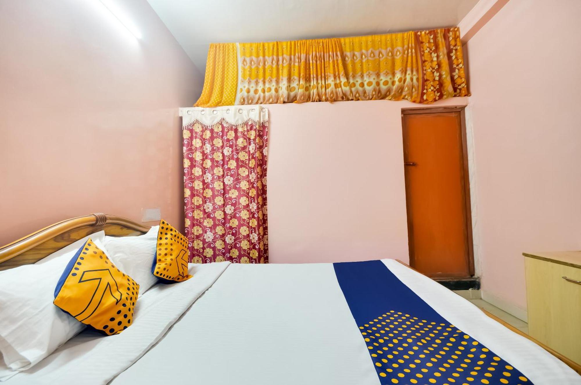 Hotel O Sri Murugan Lodge Coimbatore Esterno foto